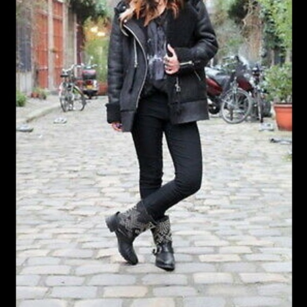 👢 ZARA Women’s Moto Boots, Leather Studded  EUC